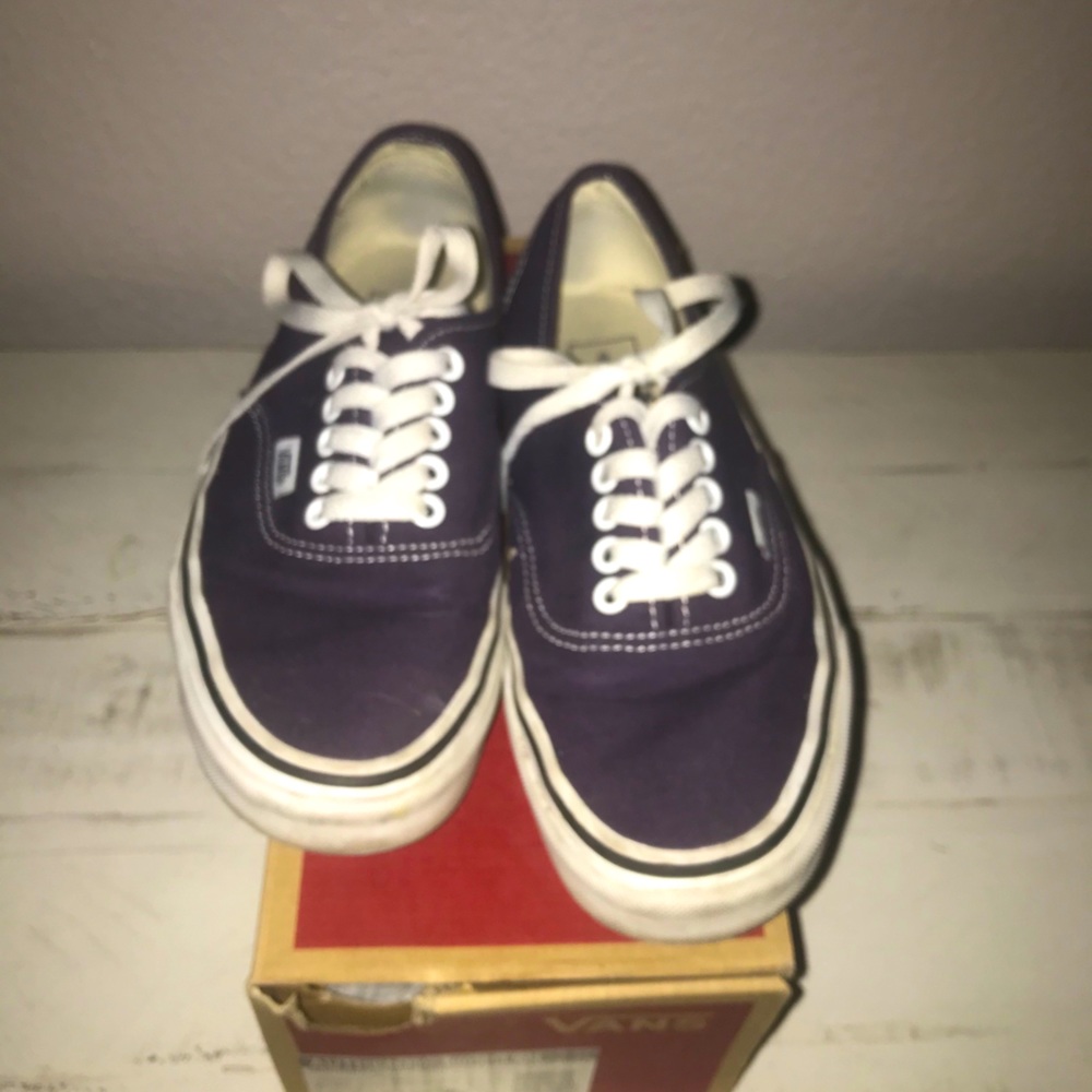 VANS AUTHENTIC